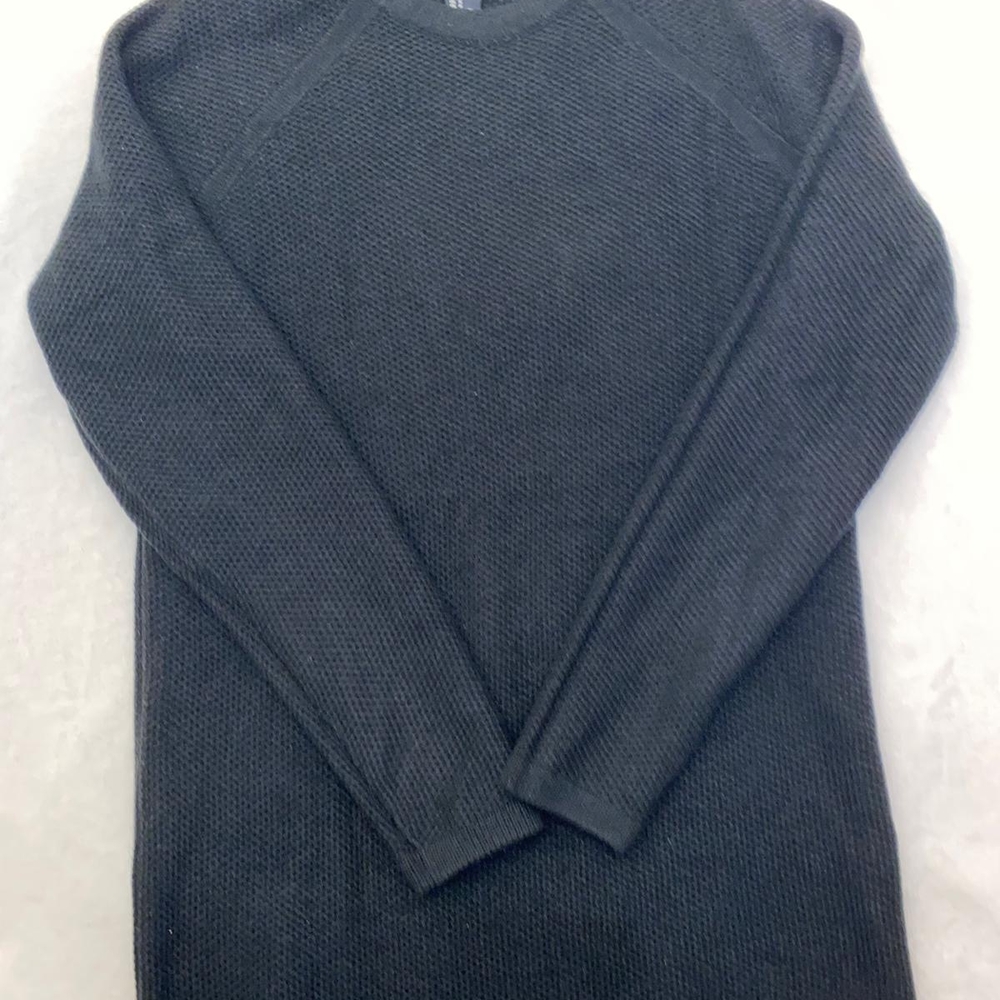 H&M Gray Crewneck Sweater Classic Knit Design